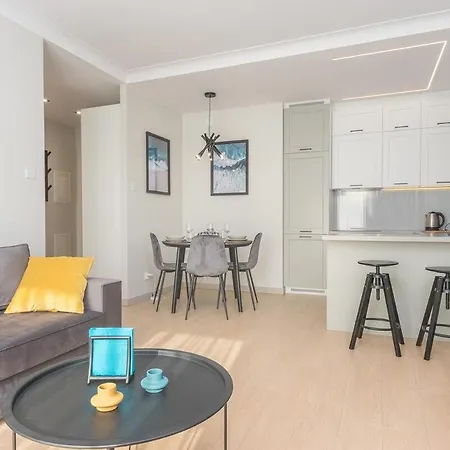 Hello Letnica Z Widokiem Na Morze I Prywatnym Parkingiem Apartmán *