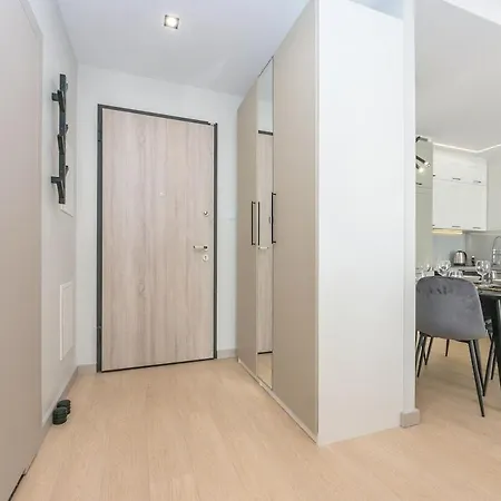 Apartment Hello Letnica Z Widokiem Na Morze I Prywatnym Parkingiem *